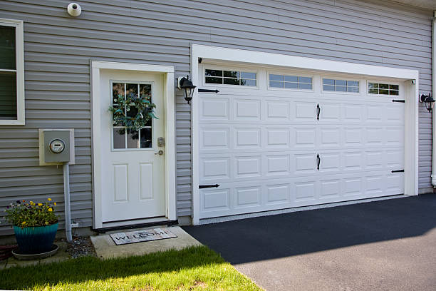 24/7 Emergency Garage Door Panel Replacement experts in Grill, PA